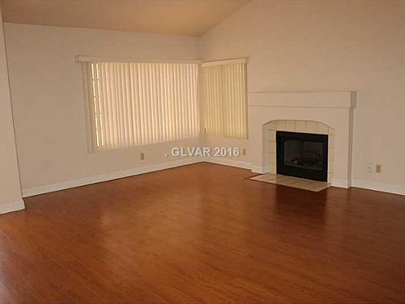 3rd image of 2812 Mayfair Ave #0