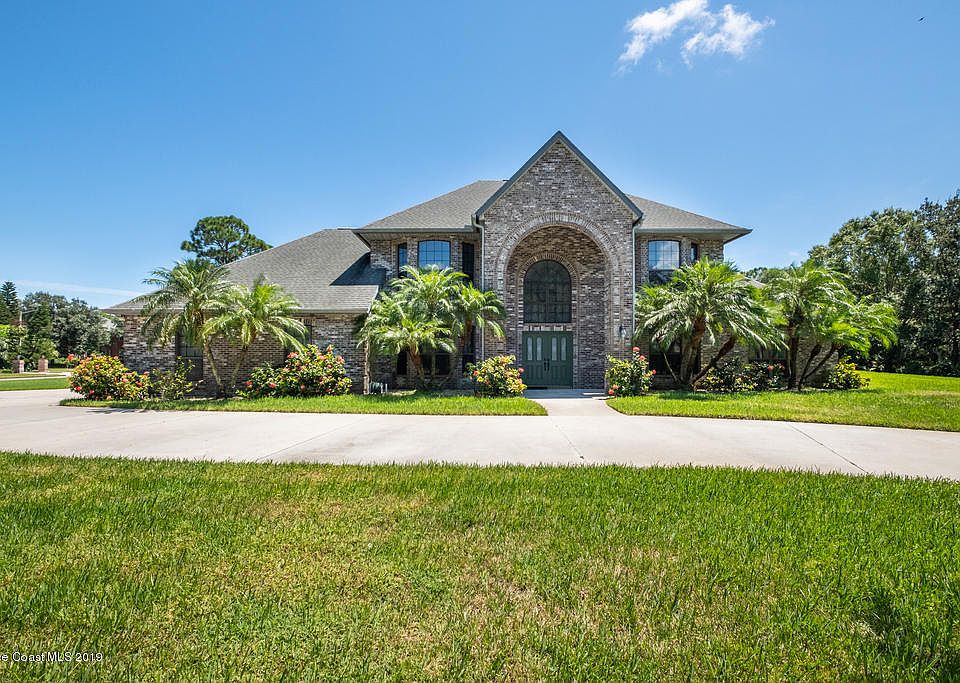 1st image of 1835 Sabal Palm Dr
