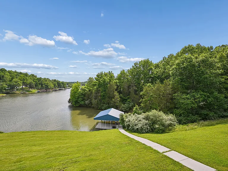 135 Harbour Pointe Dr — Photo 43