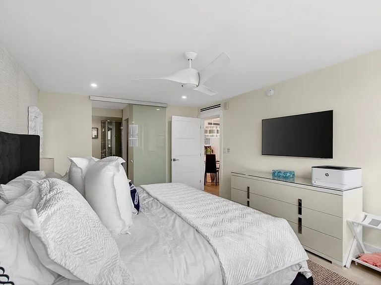 1236 Hillsboro Mile Bch #406 — Photo 40