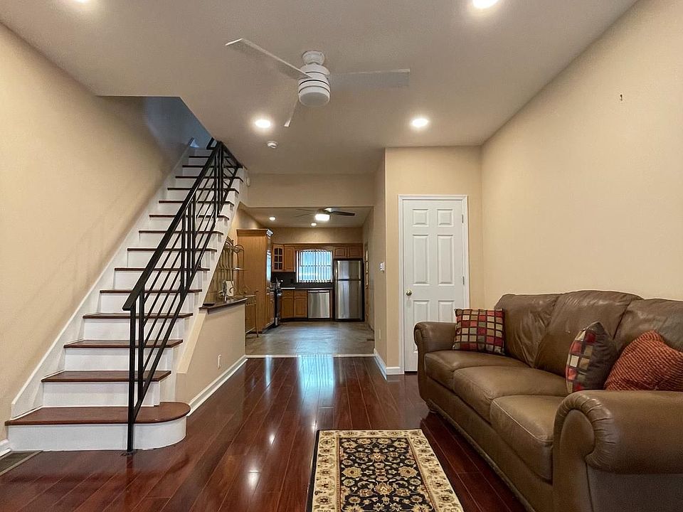 1st image of 2421 S Juniper St