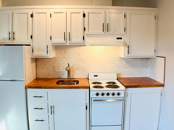 2nd image of 1010 Washington St #208