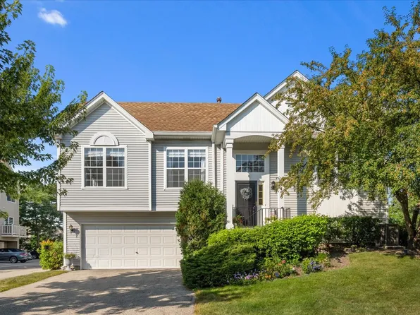 1496 Smythe Ct, Gurnee, IL 60031