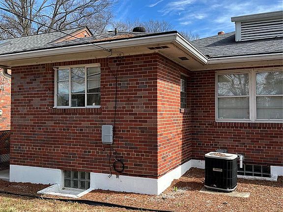 3rd image of 5237 McCausland Ave