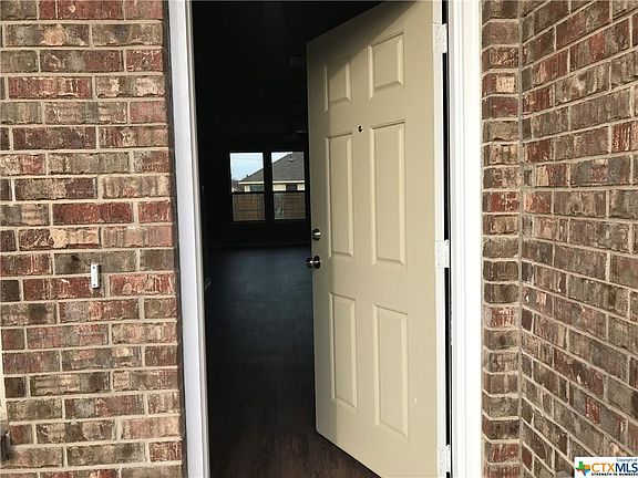 2nd image of 3509 Loma Gaile Ln