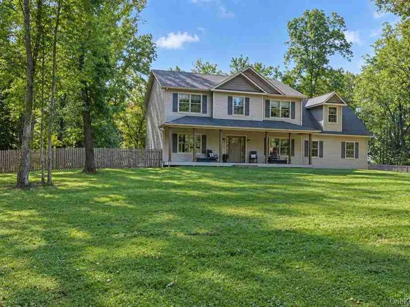 25 Pirog Road, Pine Bush, NY 12566
