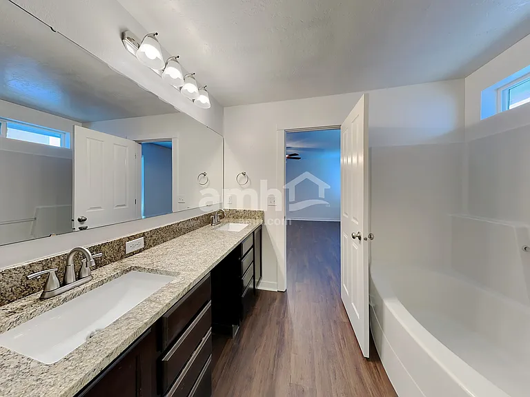 754 N Scotney Ave — Photo 11
