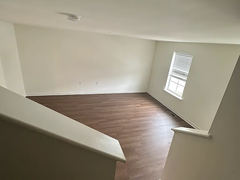 115 Cecily Way — Photo 12