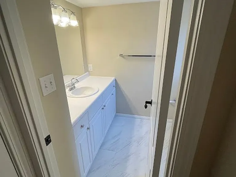 411 W Conestoga Rd — Photo 29