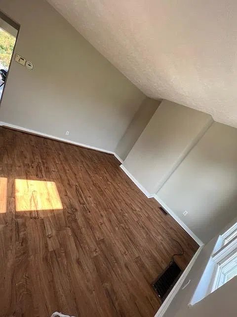 2 bed, 1200 sqft, $1,800 — Photo 2