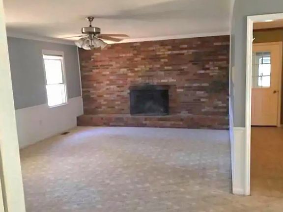 5th image of 312 Holly Tree Cir #A