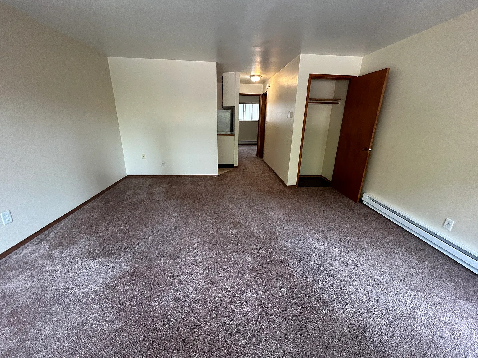 1 bed, 600 sqft, $1,350 — Photo 2