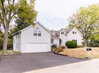 1406 Wheeler Rd, Cherry Valley, IL 61016