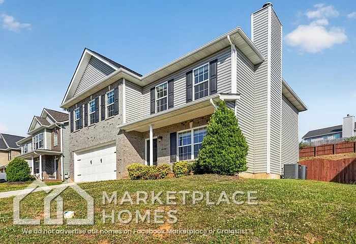 1129 Cloud View Dr — Photo 3