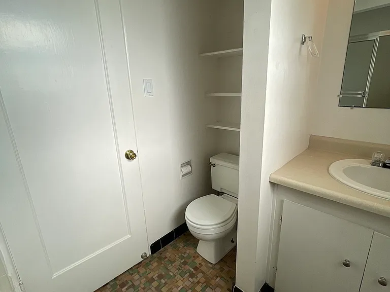 1229 Sacramento St #4 — Photo 13