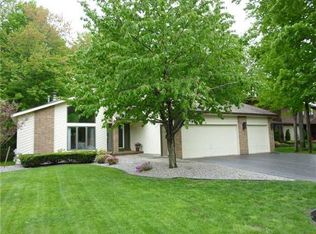 318 Creighton Ln, Rochester, NY 14612