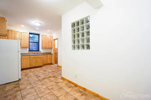 Rented by City Connections Realty | media 45