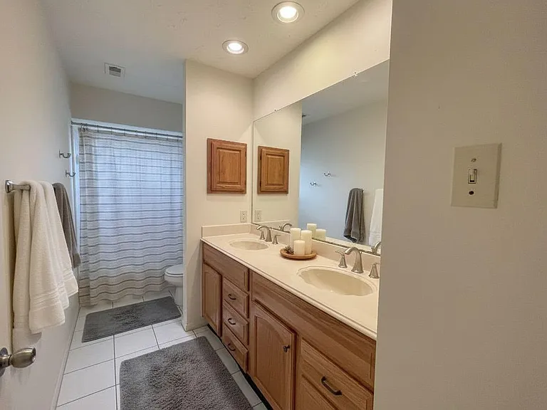 1907 Liberty Point Ln — Photo 23