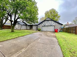 304 E 22nd St, Owasso, OK 74055
