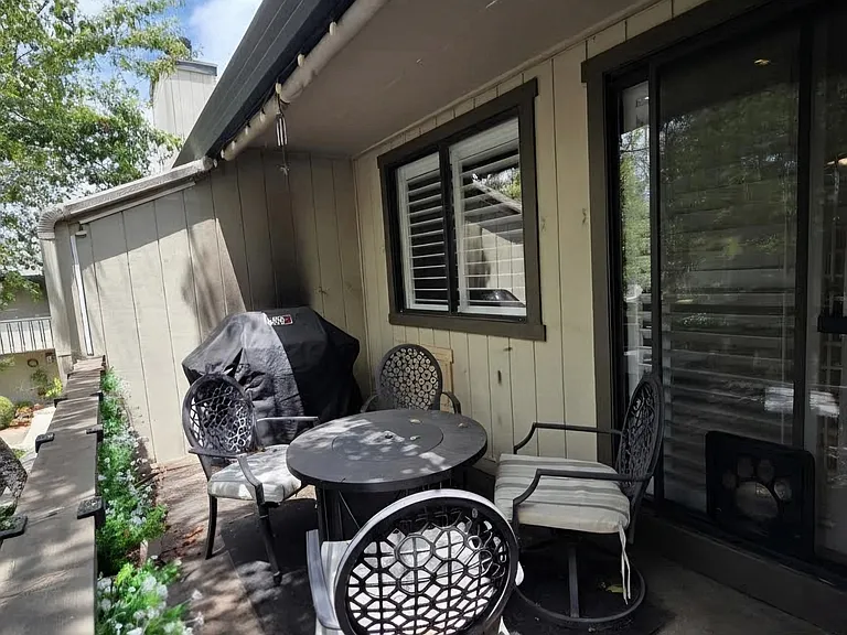 1528 Alma Ter — Photo 13
