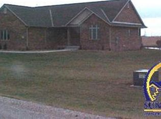 16 Rock Ridge Rd, Burlington, KS 66839