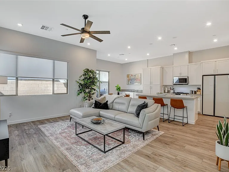 3354 Via Strada St — Photo 3
