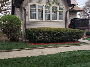 8010 Salisbury Ave, Lyons, IL 60534
