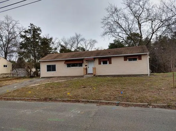 206 Ardmore Ave, Toms River, NJ 08757