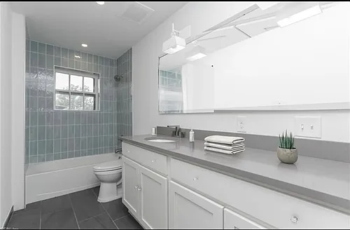 525 Graydon Ave #B Photo 1