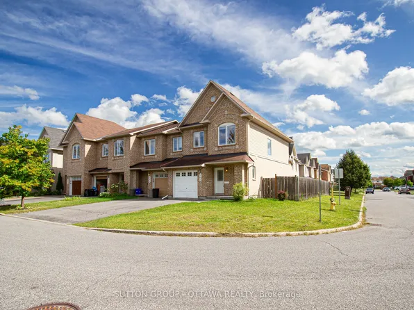 163 Silvermoon Cres, Ottawa, ON K4A 0P5