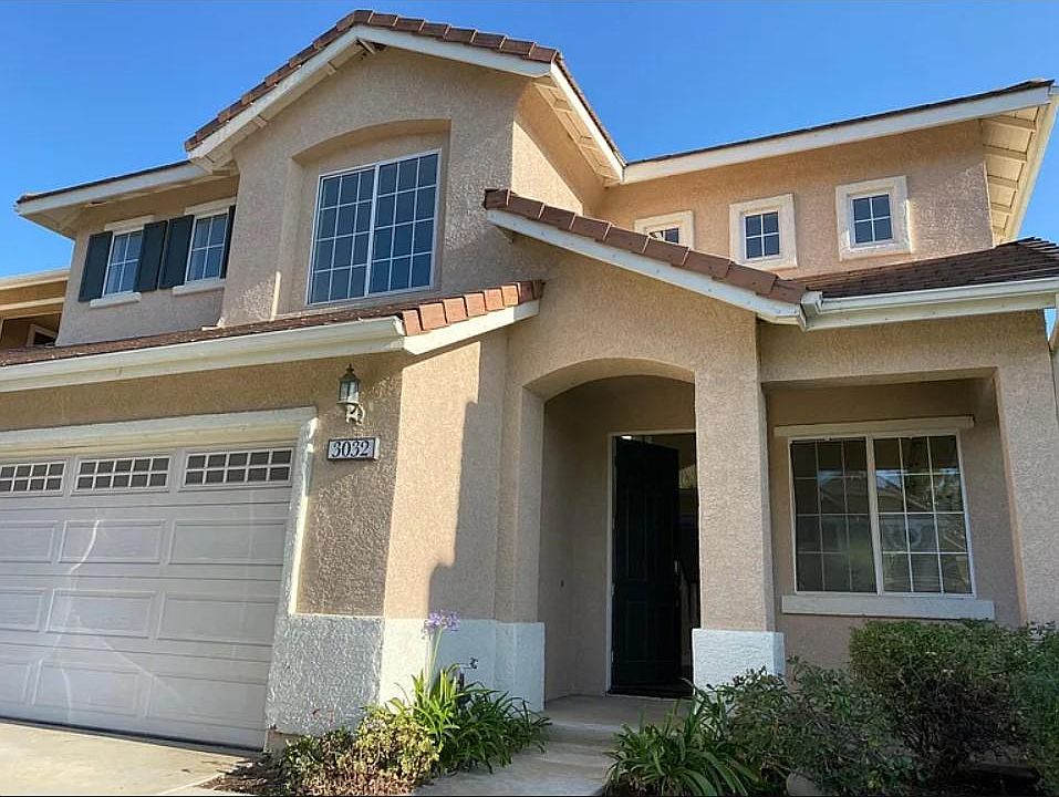 1st image of 3032 E Avenida De Los Arboles