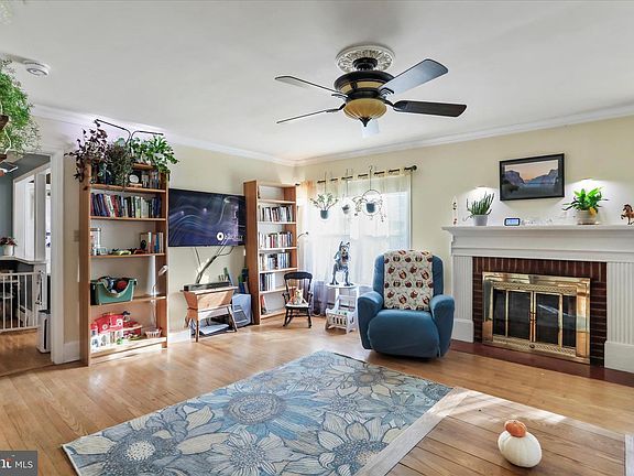 5th image of 195 W Gravel Ln