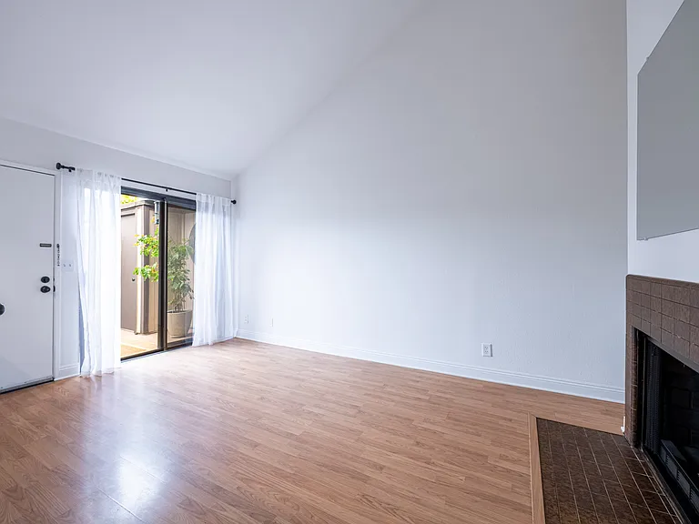 7225 Shoup Ave #17 — Photo 5
