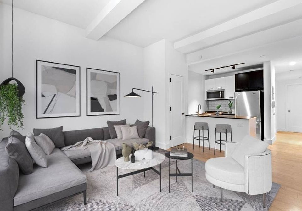 1st image of 67 Wall St APT 13O