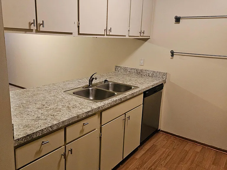 1570 W Pond Dr #32 — Photo 13
