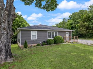 1152 Shopville Rd, Somerset, KY 42503