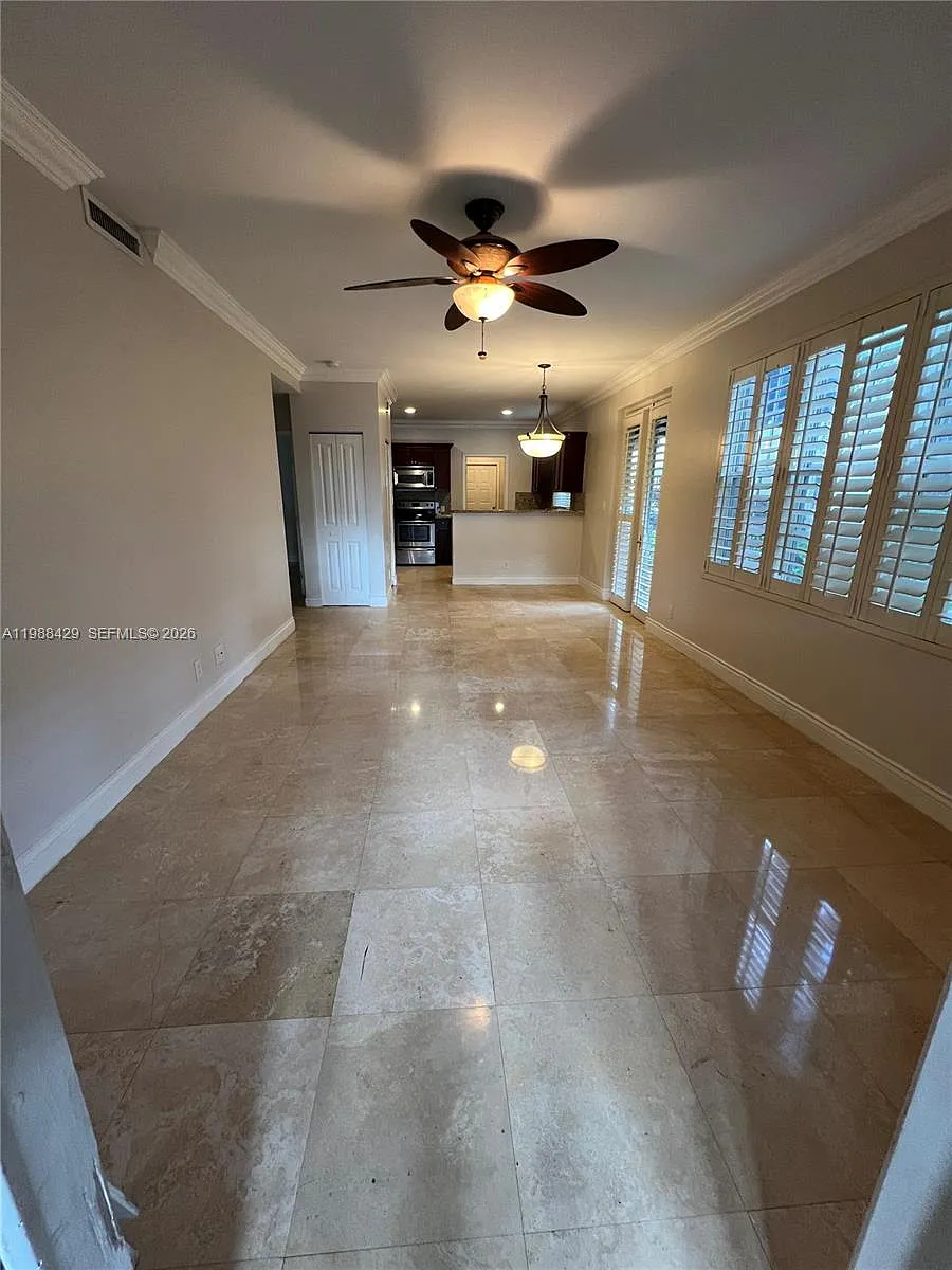Building Photo - 481 Menendez Ave #9