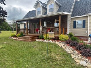 1660 W Surrey Rd, Farwell, MI 48622