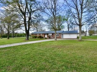 946 Monument Rd, Summertown, TN 38483