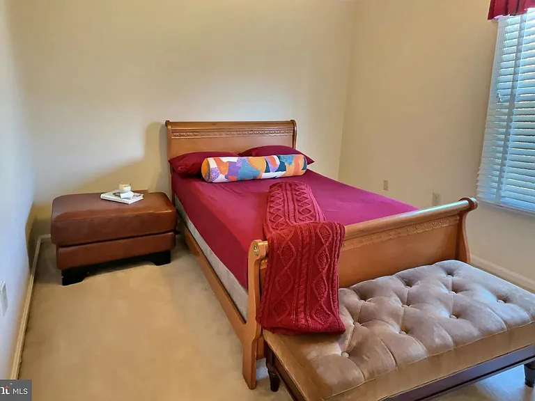 1501 Silverado Ct — Photo 24