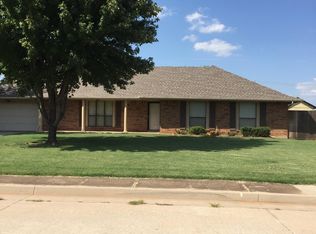 1317 Valley Rd, Yukon, OK 73099