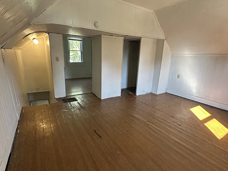 1531 Johnson Ave — Photo 11
