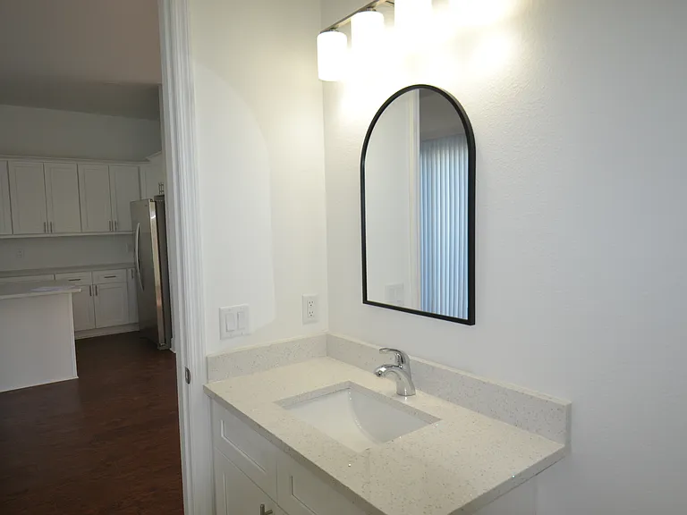 5728 Biscayne Ct — Photo 7