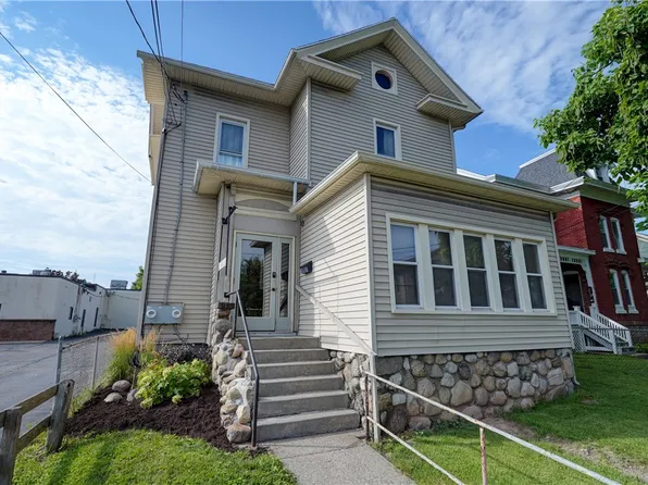 42 Beeman St, Canandaigua, NY 14424