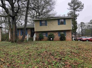 6934 Apache Ln, Riverdale, GA