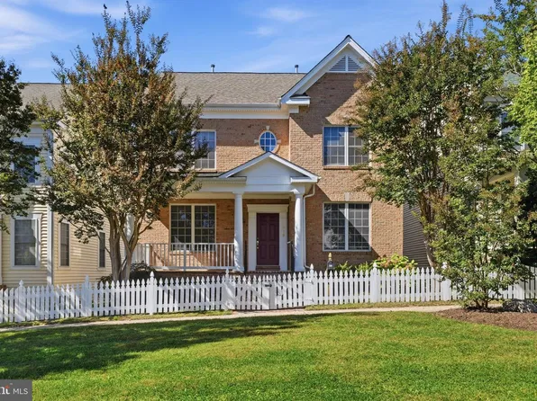 819 Royal Cres, Rockville, MD 20850