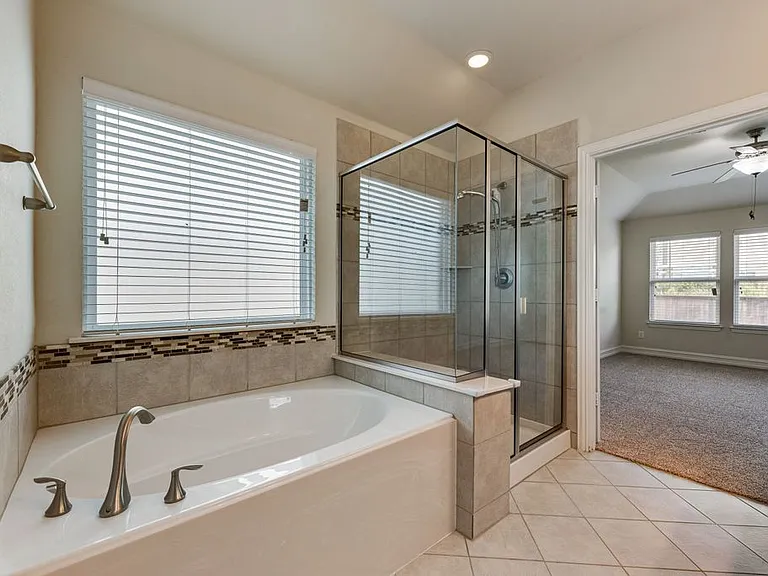 2668 Yacht Club Dr — Photo 27