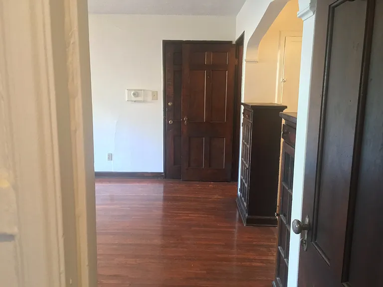 1514 E Long St — Photo 24