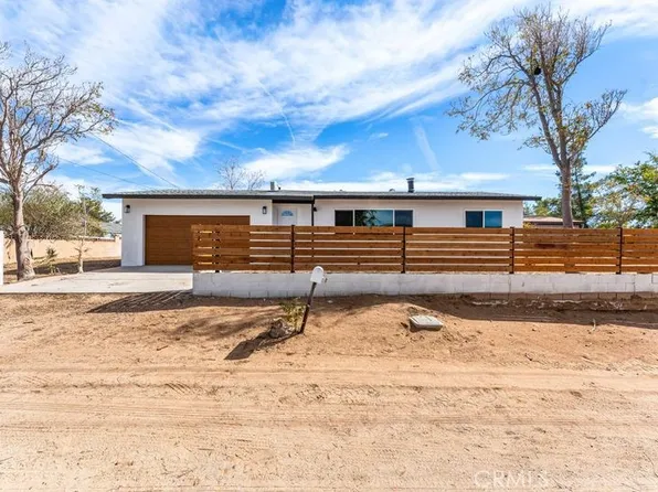 42524 42nd St W, Quartz Hill, CA 93536