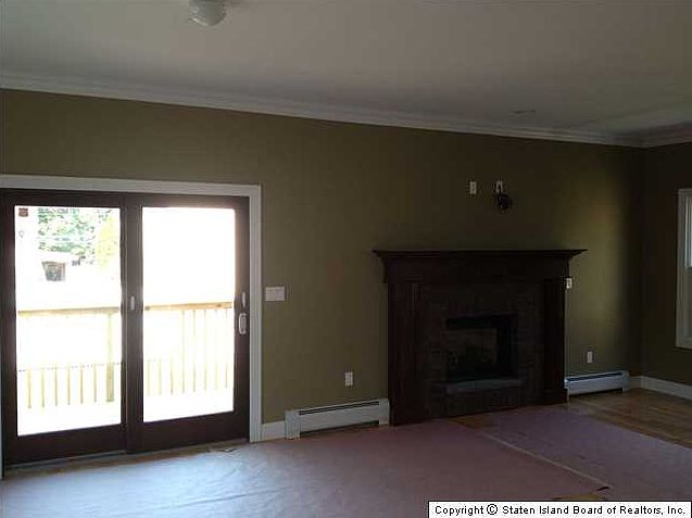 1st image of 47 Ebony St